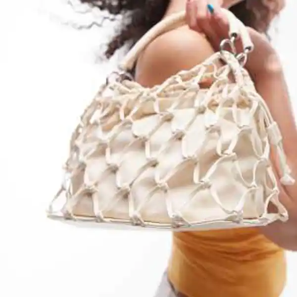 Bolso de macramé de cuero de Topshop