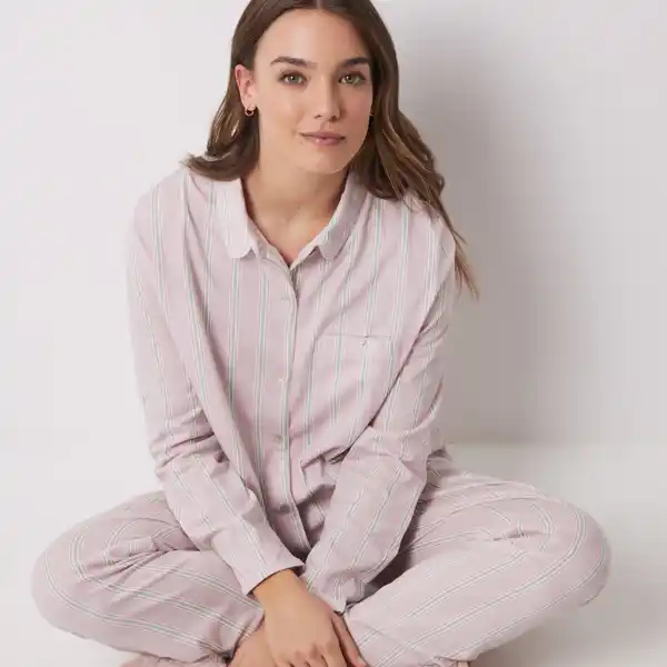 Pijama rosa empolvado