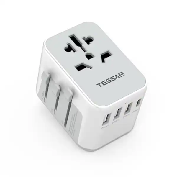 Adaptador universal de enchufes