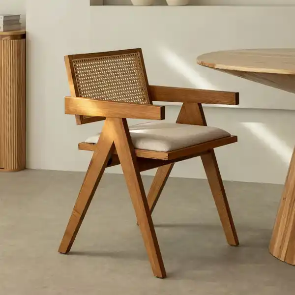 Silla de Comedor en Madera de Fresno Tapizada con Reposabrazos Lali