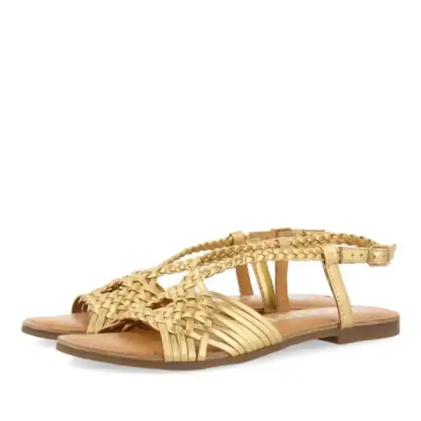 Sandalias doradas de piel de Geox