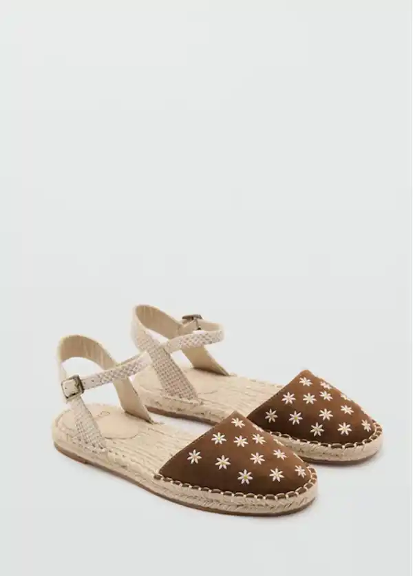 Alpargatas de margaritas de Mango Kids