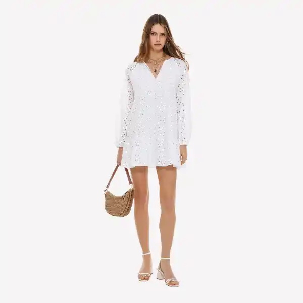 Vestido corto bordado suizo