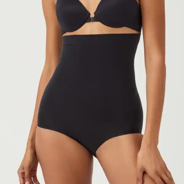 Braga moldeadora de talle alto nude SPANX