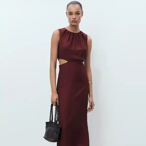 Vestido con cut out de Mango