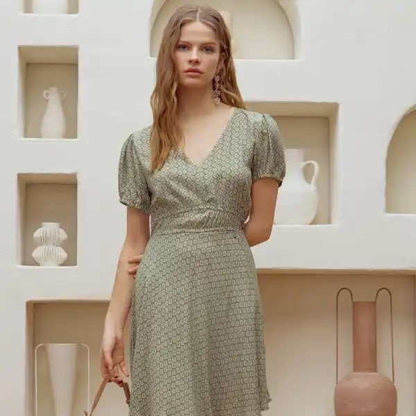 Vestido manga corta verde de Green Coast