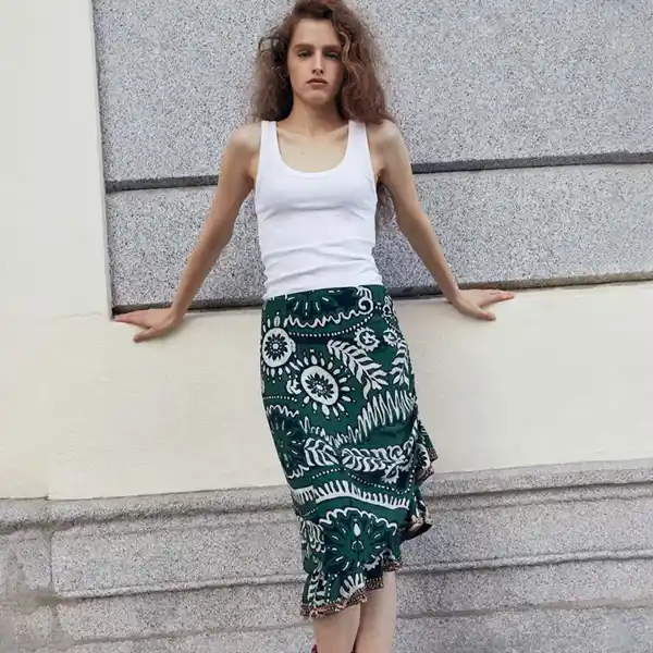 Falda con volante de Sfera