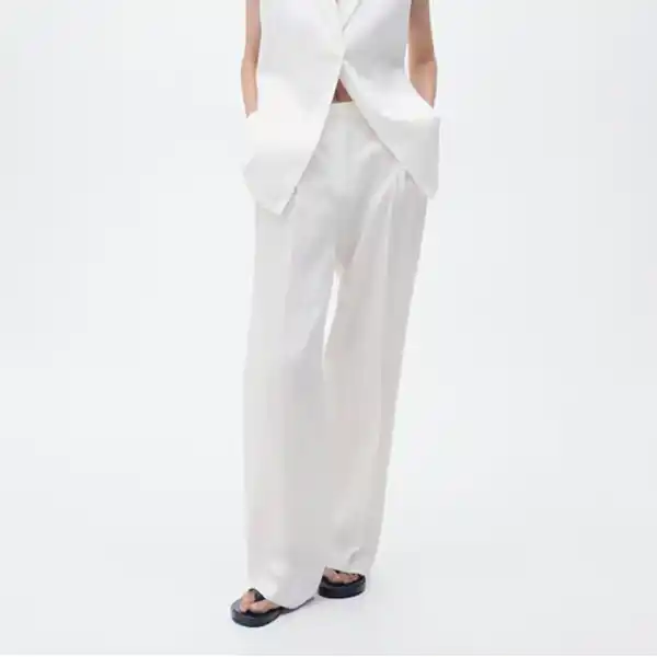 Pantalones blancos de Mango