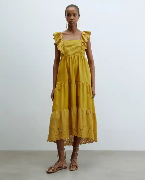Vestido con volantes