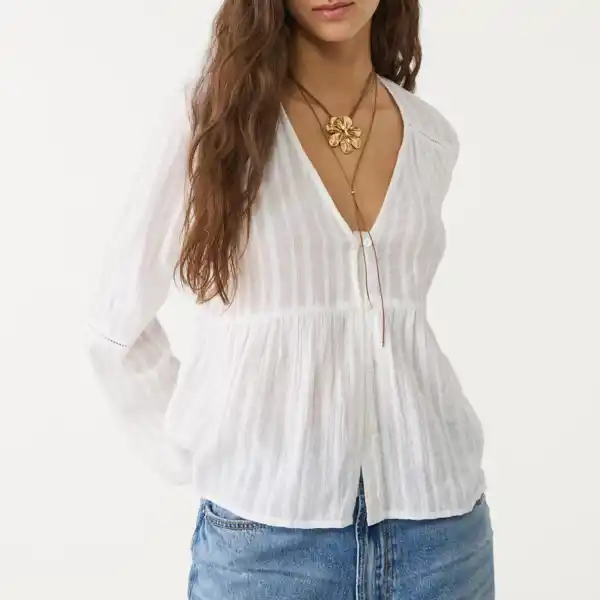 Camisa blanca de Stradivarius