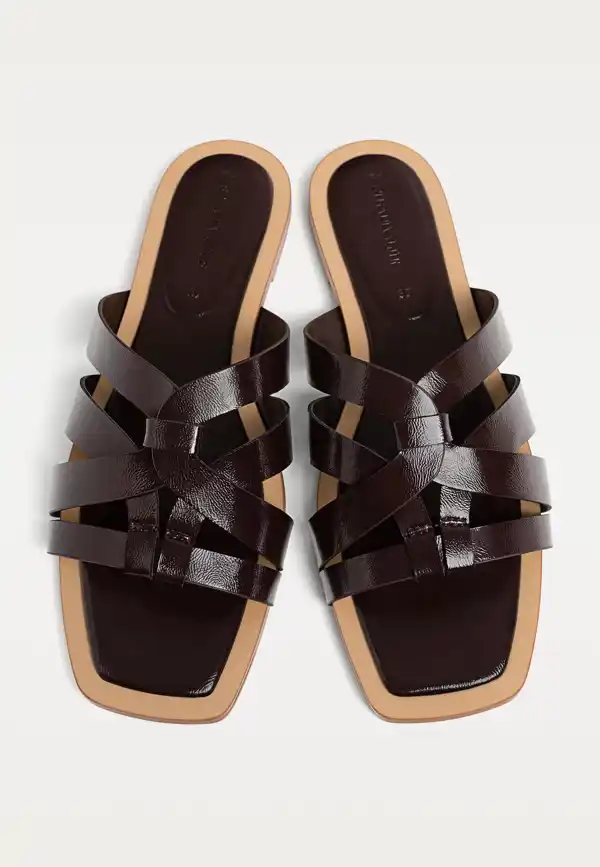 Sandalias planas tiras